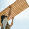 Коврик NATUREHIKE CNK2550WS025 D SERIES 6см с подушкой R4.9 самонадувной туристический бежевый 6977465868794